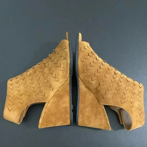 Via Spiga Wedge Heel Sandals New NWOT Brown Cognac Leather Suede - Picture 10 of 13